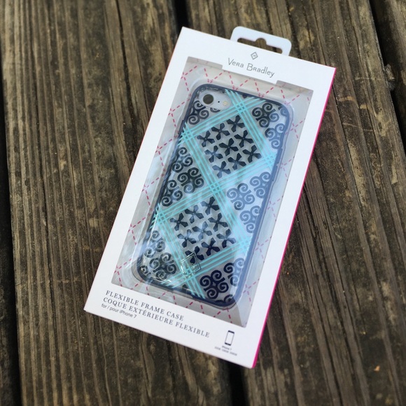 Vera Bradley IPhone 8/7 Case! - Picture 2 of 5